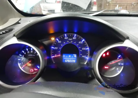 2013 Honda Fit z USA, uszkodzony, nr VIN JHMGE8G39DC023861